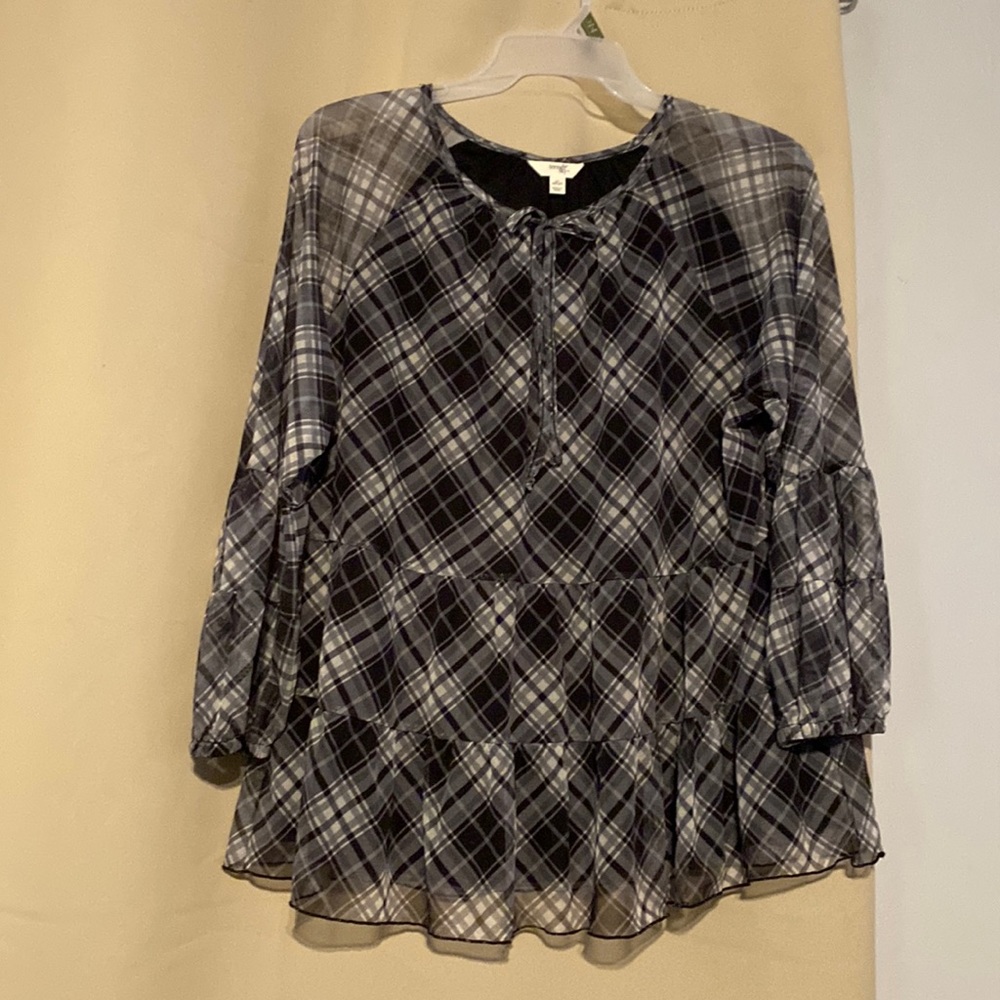 3/$20 Women’s size 1X top